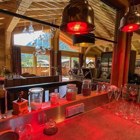 Chalet Chalet Beurre Noisette&spa Face Aux Aiguilles De *
