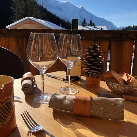 Chalet Beurre Noisette&spa Face Aux Aiguilles De *